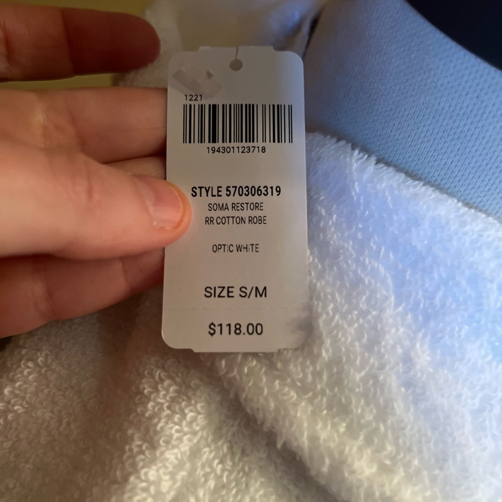 Soma Spa Terry robe. NWT size L/XL - Picture 3 of 16